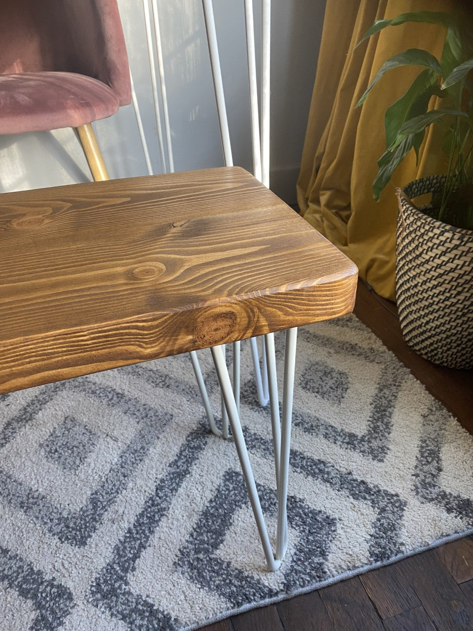 Rustic Industrial Redwood Pine Dining Table with White Steel Hairpin Legs – Customisable Mid-Century Modern Design