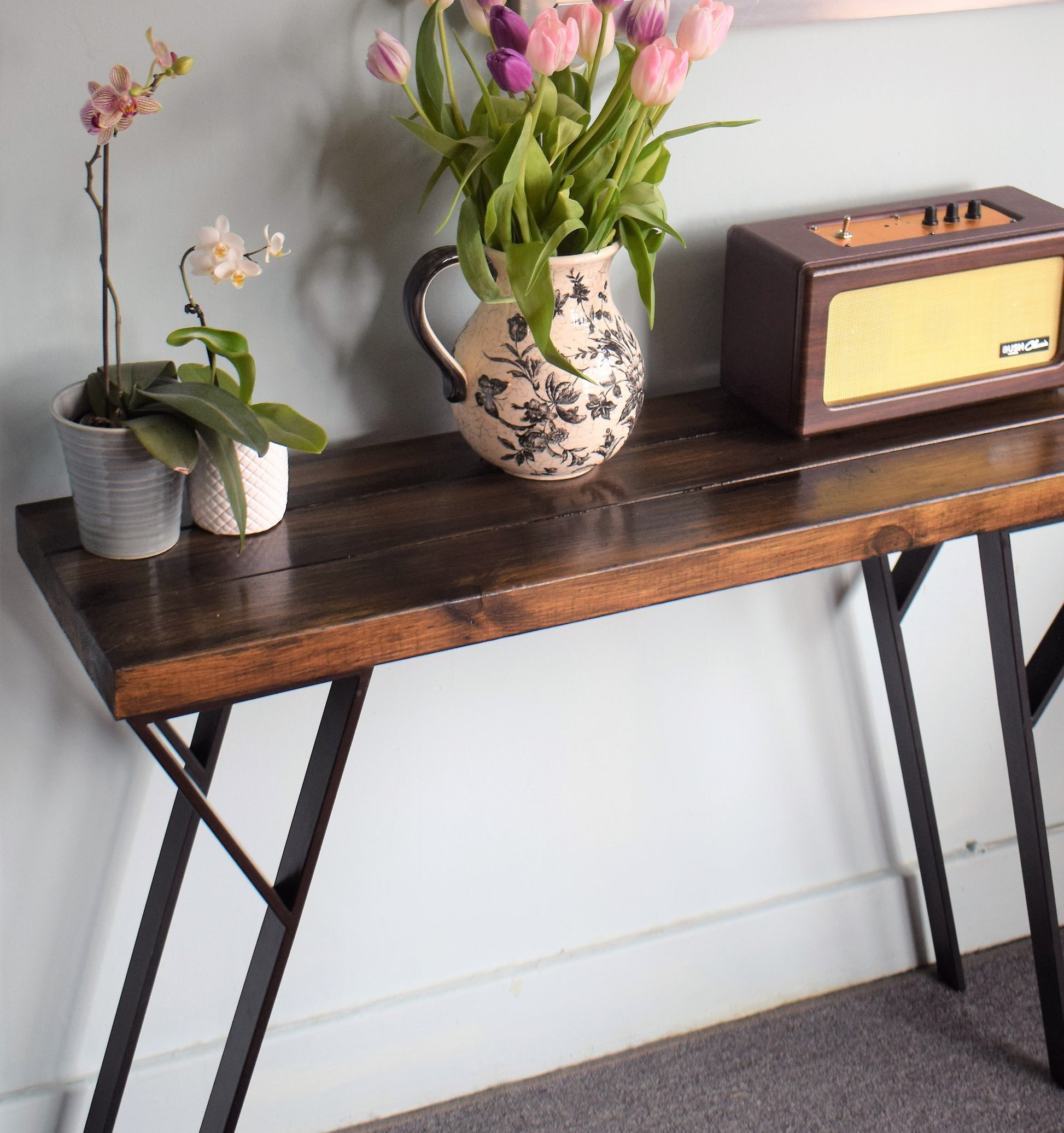 Industrial Redwood Pine Console Table with Black Steel P-Shape Legs – Sleek Mid-Century Modern Design with a Rustic Touch