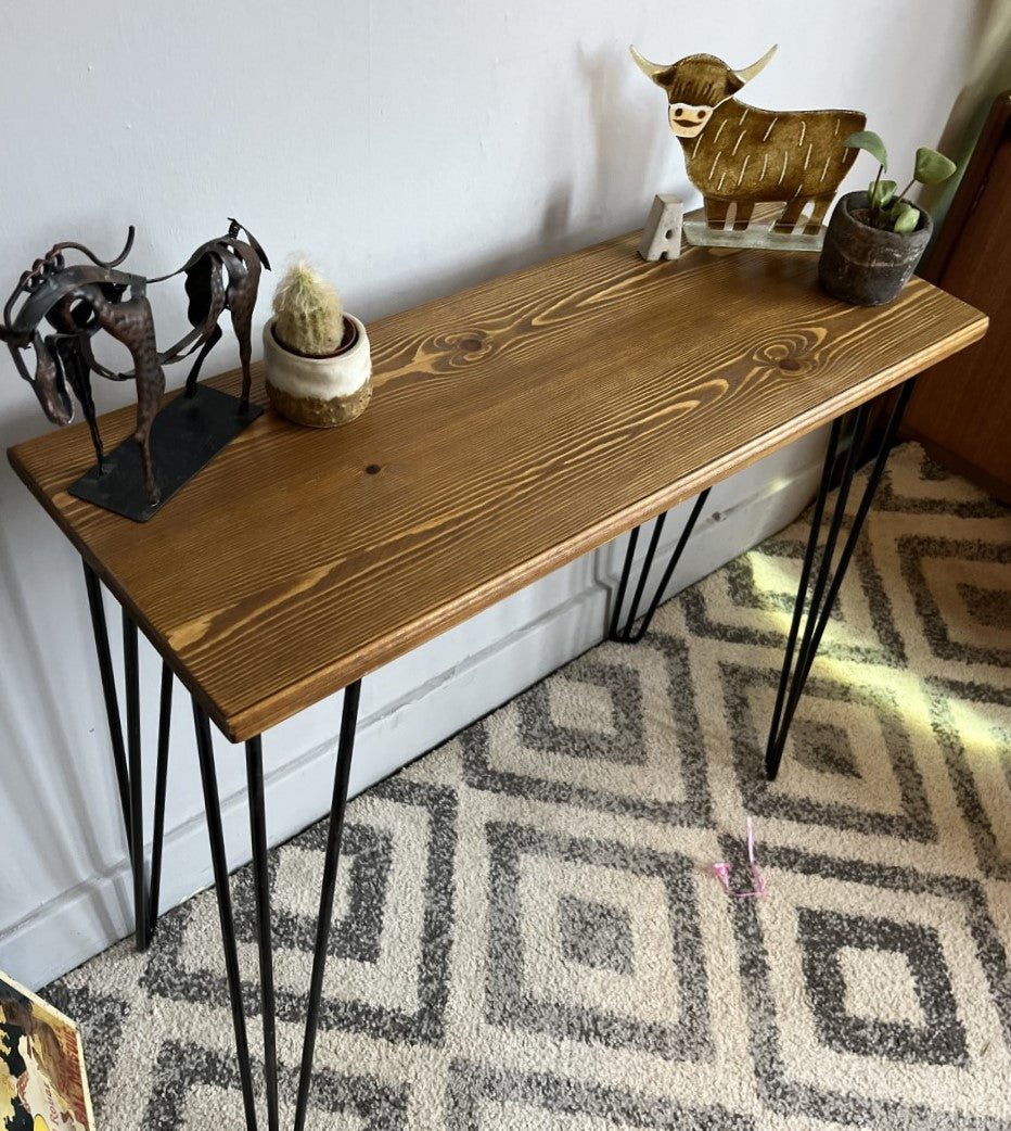 Industrial Reclaimed Redwood Pine Slim Console Table with Black Steel Hairpin Legs – Sleek and Stylish Mid-Century Modern Rustic Design with Scandi Influence