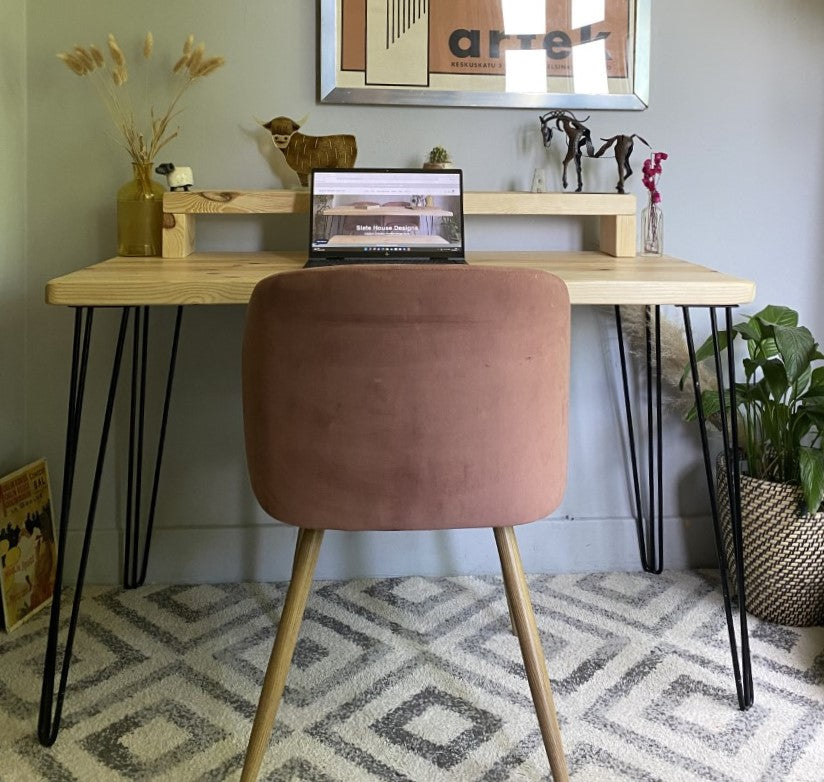 Industrial Redwood Pine Desk with Black Steel Hairpin Legs, Mid Shelf, and Riser – Stylish Mid-Century Modern Workspace