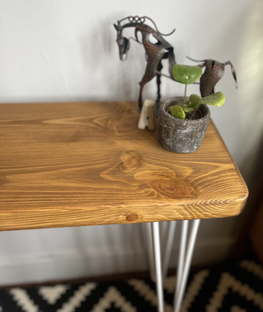 Industrial Redwood Pine Console Table with Steel Hairpin Legs – Stylish Mid-Century Modern Rustic Design