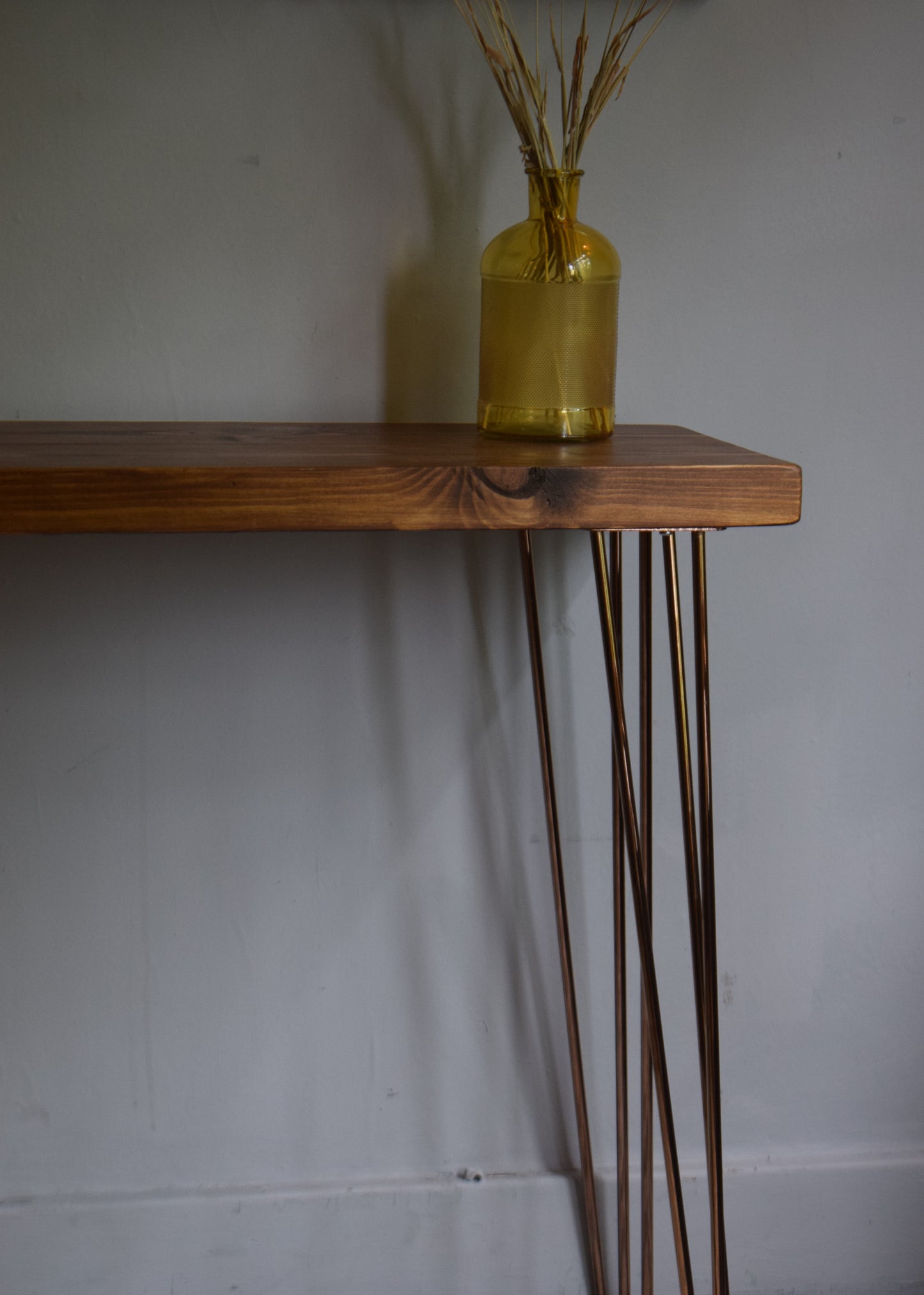 Industrial Redwood Pine Console Table with Copper Steel Hairpin Legs – Modern Mid-Century Rustic Design with Scandi Flair