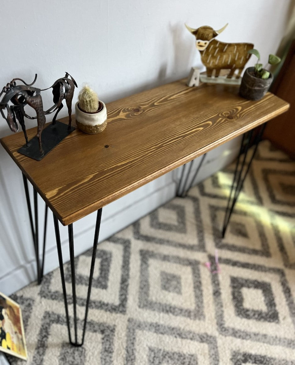 Industrial Reclaimed Redwood Pine Slim Console Table with Black Steel Hairpin Legs – Sleek and Stylish Mid-Century Modern Rustic Design with Scandi Influence