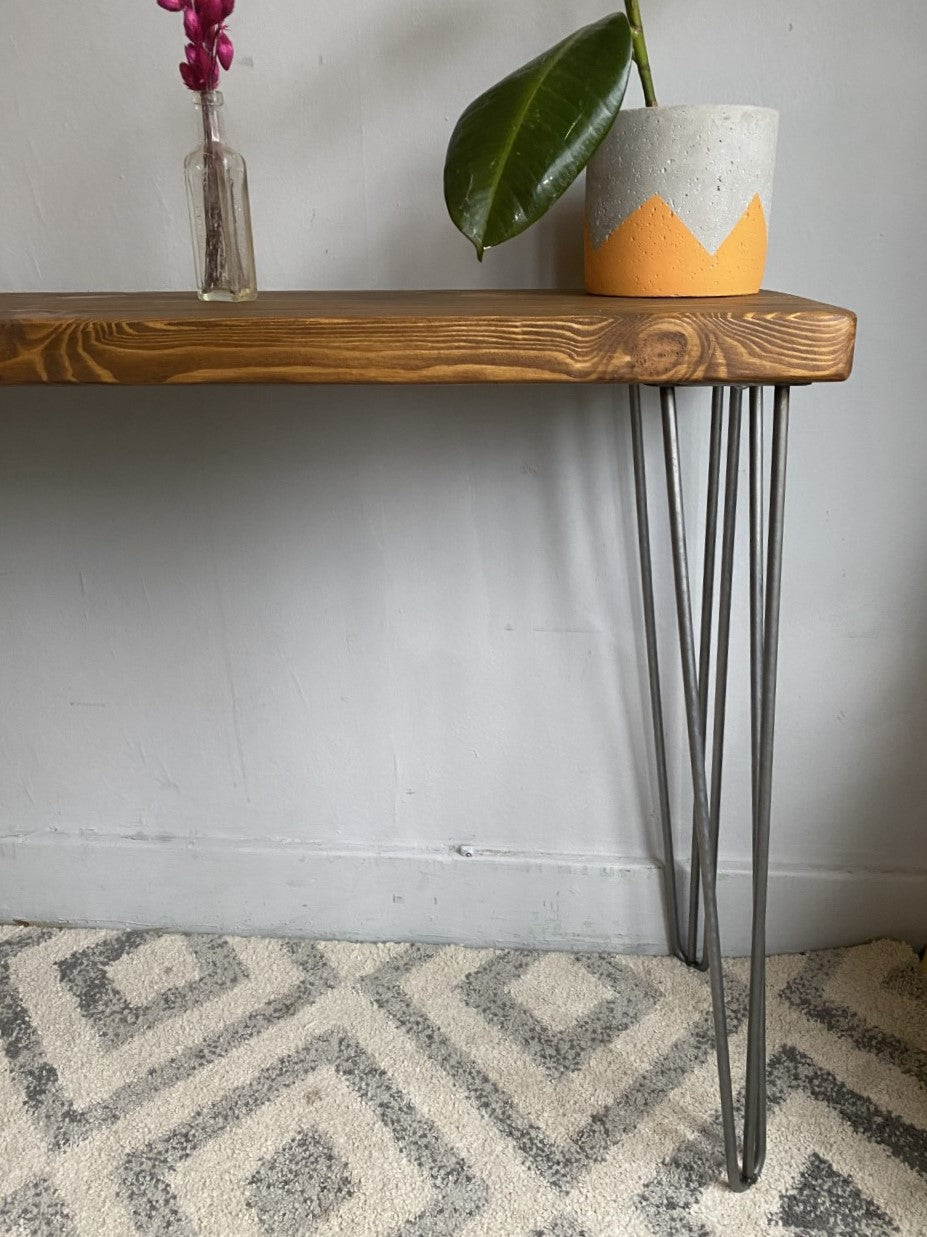 Industrial Redwood Pine Console Table with Raw Steel Hairpin Legs – Sleek and Rustic Mid-Century Modern Design