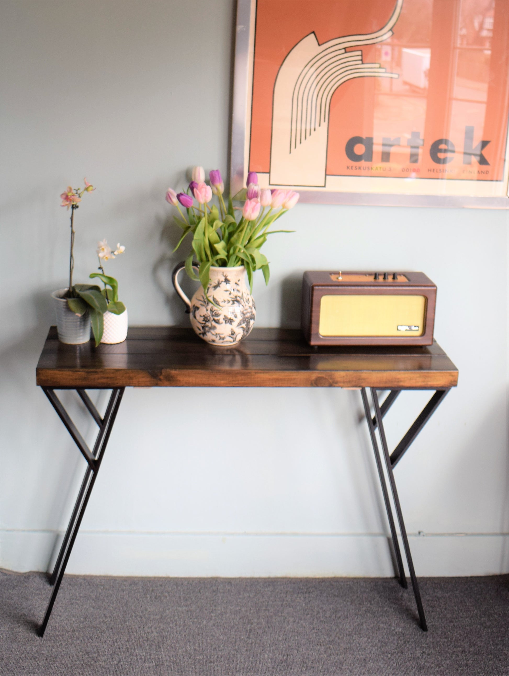 Industrial Redwood Pine Console Table with Black Steel P-Shape Legs – Sleek Mid-Century Modern Design with a Rustic Touch