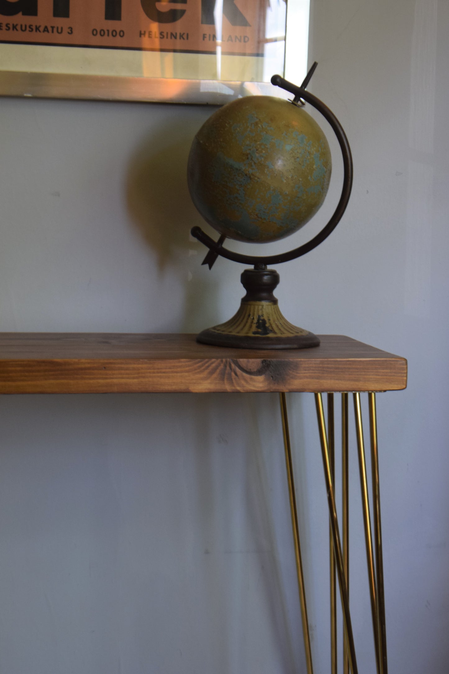 Industrial Redwood Pine Console Table with Brass Steel Hairpin Legs – Elegant Mid-Century Modern Rustic Design with Scandi Influence

