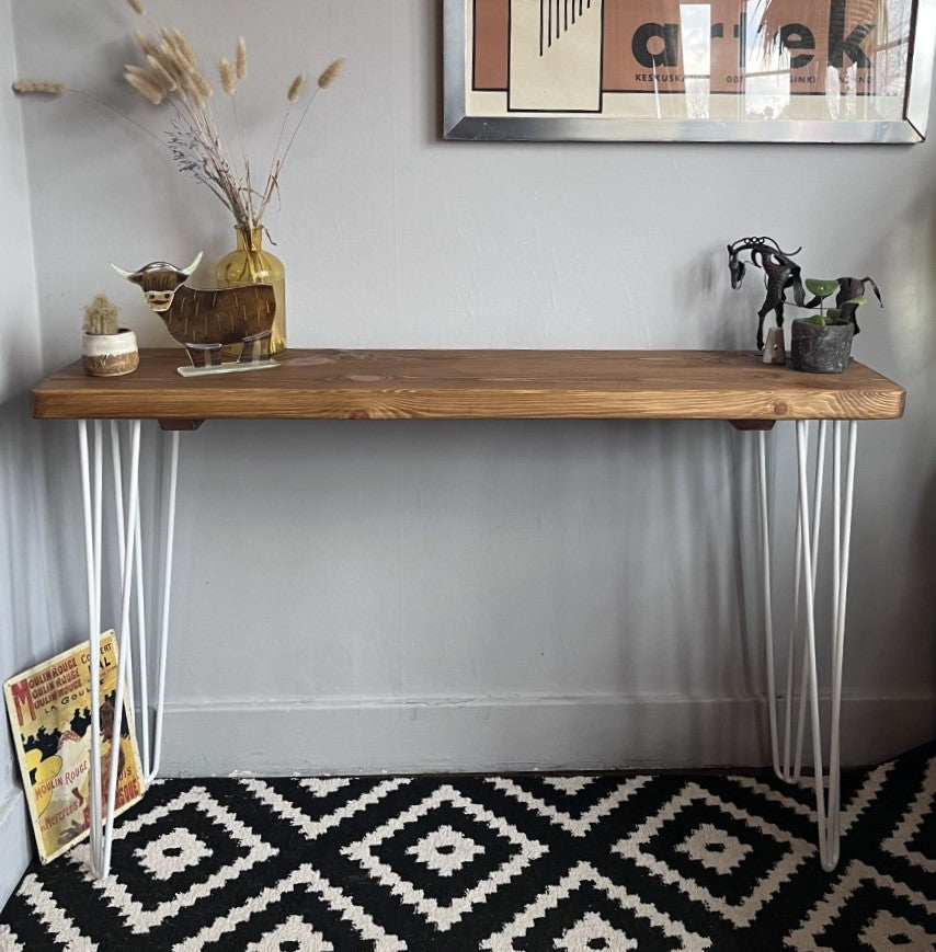 Industrial Redwood Pine Console Table with Steel Hairpin Legs – Stylish Mid-Century Modern Rustic Design