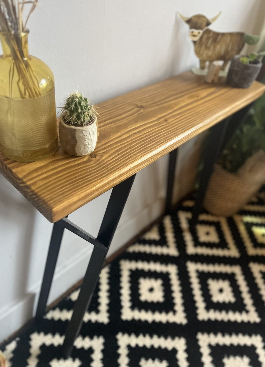 Industrial Reclaimed Scaffold Board Console Table with Black Steel P-Shape Legs – Stylish Rustic Mid-Century Modern Home Furniture